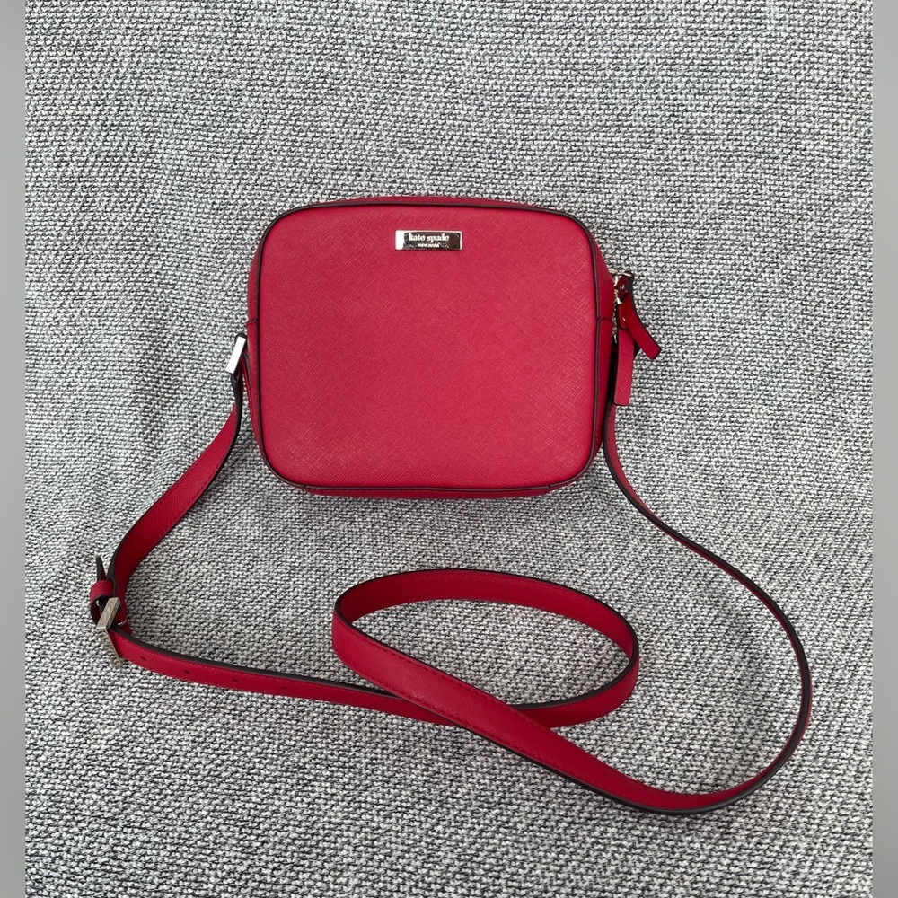 Kate Spade Red Crossbody Bag with Modern Elegance